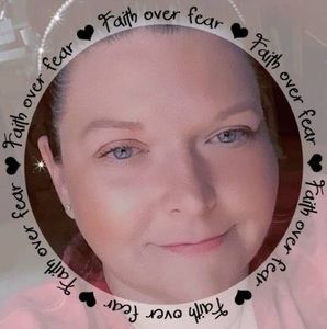 Meet your Posher, Desiree